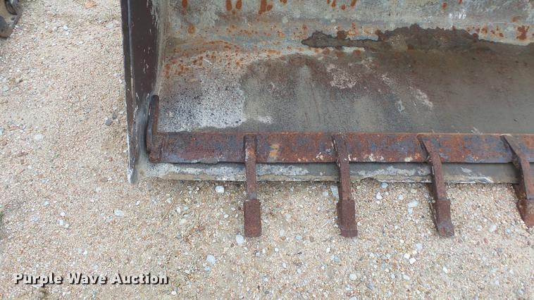 image for item ES9277 Gehl 5625 skid steer