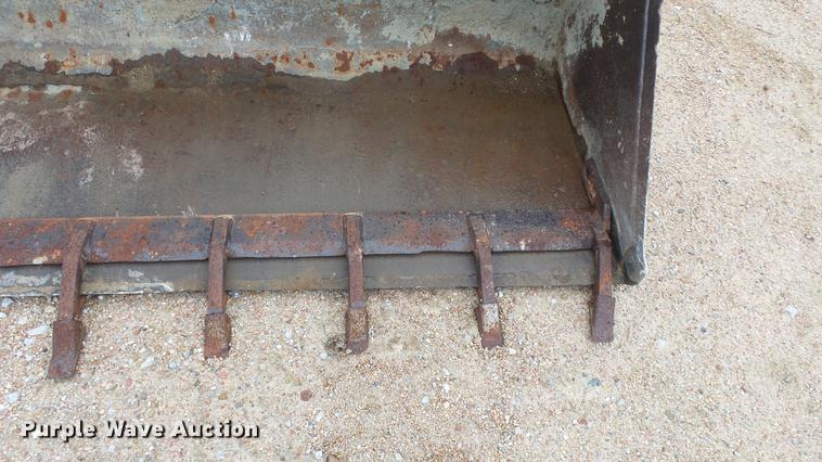 image for item ES9277 Gehl 5625 skid steer