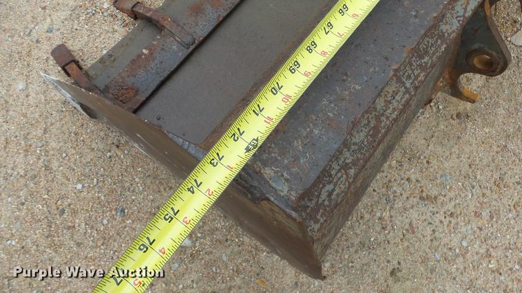 image for item ES9277 Gehl 5625 skid steer