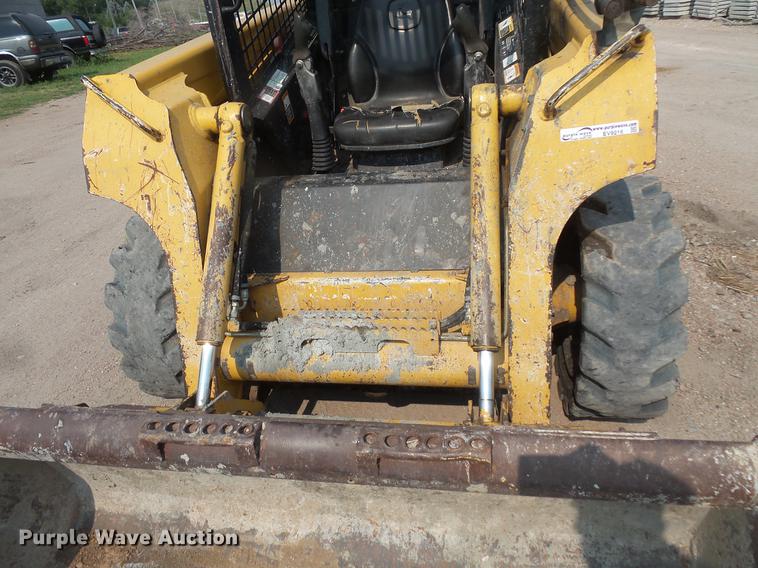 image for item EV9216 2008 John Deere 317 skid steer