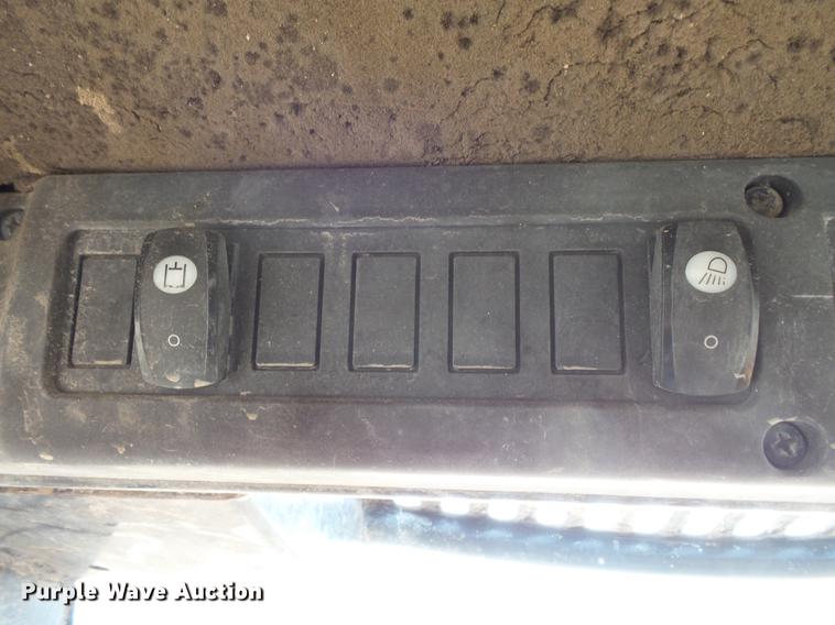 image for item EV9216 2008 John Deere 317 skid steer