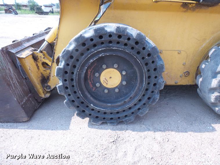 image for item EV9216 2008 John Deere 317 skid steer