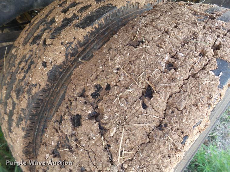 image for item FB9500 2012 Ford F550 Super Duty Crew Cab flatbed truck