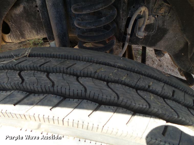 image for item FB9500 2012 Ford F550 Super Duty Crew Cab flatbed truck