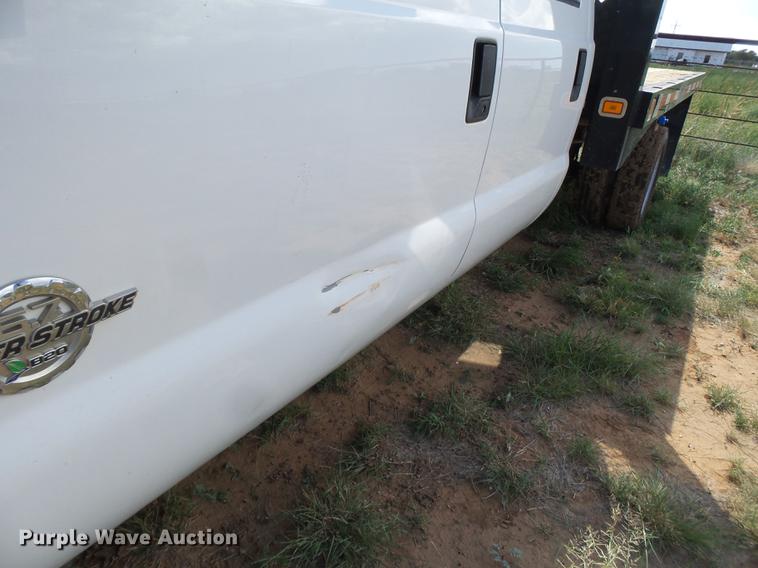 image for item FB9500 2012 Ford F550 Super Duty Crew Cab flatbed truck