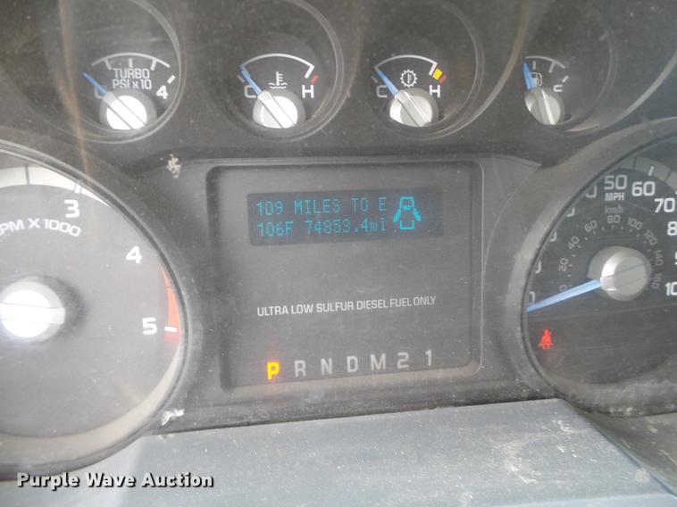 image for item FB9500 2012 Ford F550 Super Duty Crew Cab flatbed truck