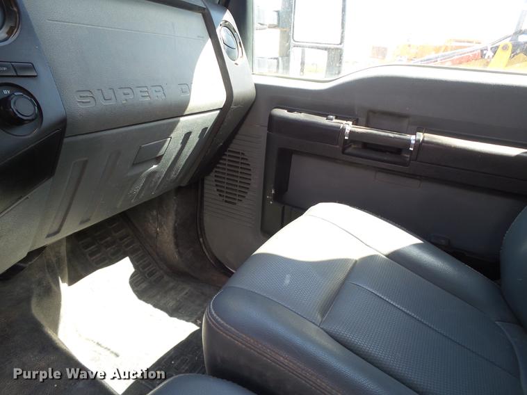 image for item FB9500 2012 Ford F550 Super Duty Crew Cab flatbed truck