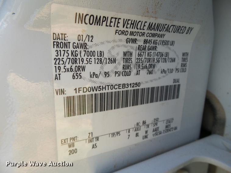 image for item FB9500 2012 Ford F550 Super Duty Crew Cab flatbed truck