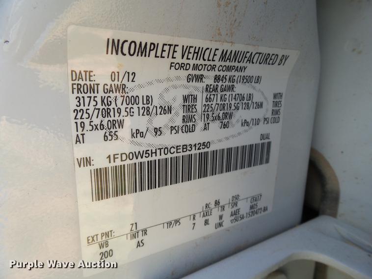 image for item FB9500 2012 Ford F550 Super Duty Crew Cab flatbed truck