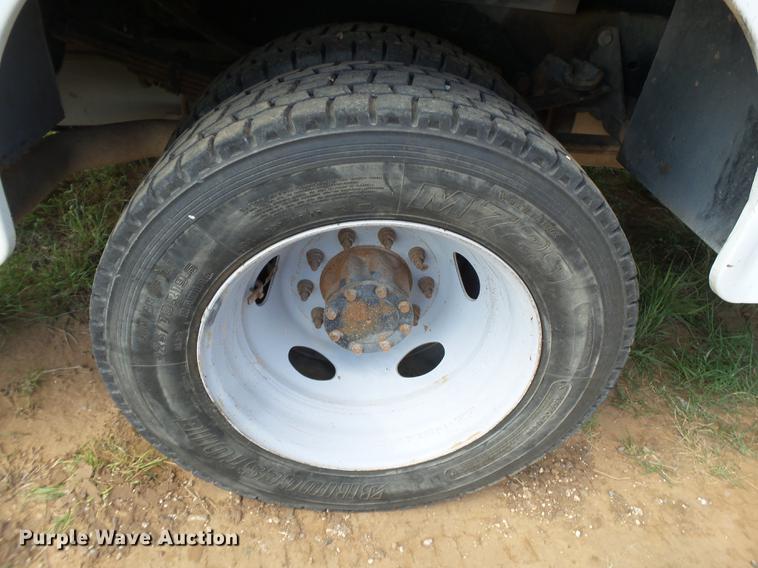 image for item FB9502 2011 Ford F450 Super Duty service truck