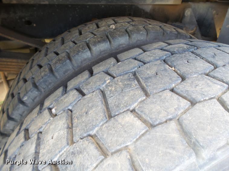 image for item FB9502 2011 Ford F450 Super Duty service truck