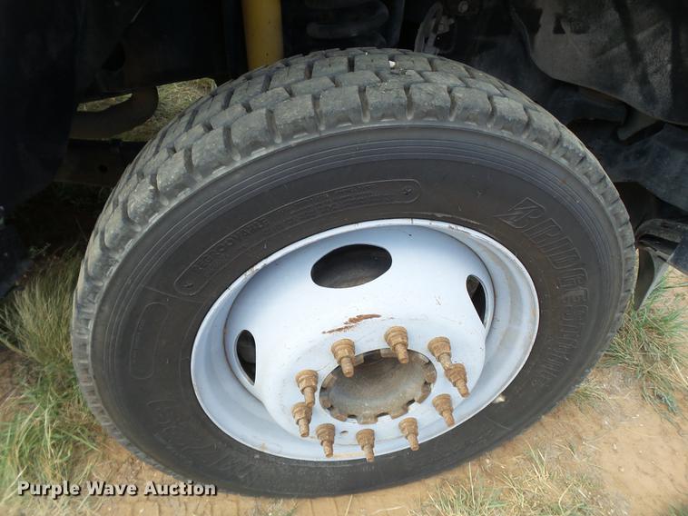 image for item FB9502 2011 Ford F450 Super Duty service truck