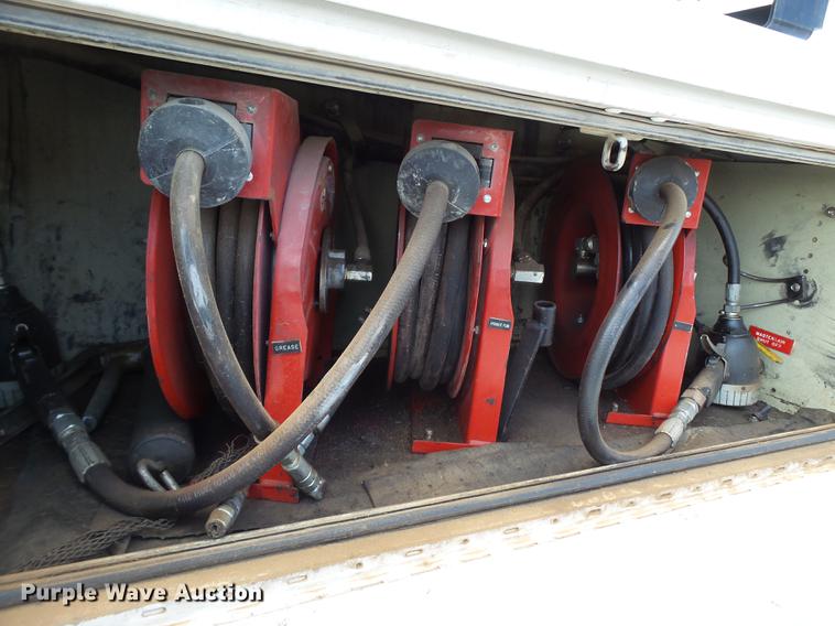 image for item FB9502 2011 Ford F450 Super Duty service truck