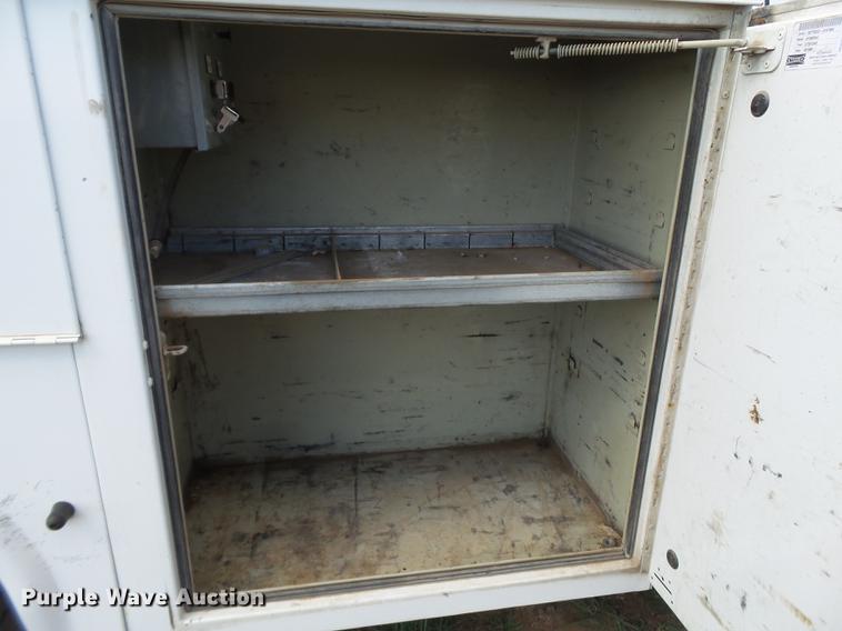 image for item FB9502 2011 Ford F450 Super Duty service truck