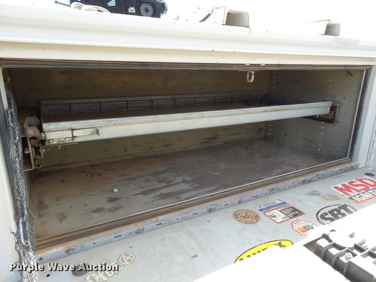 image for item FB9502 2011 Ford F450 Super Duty service truck