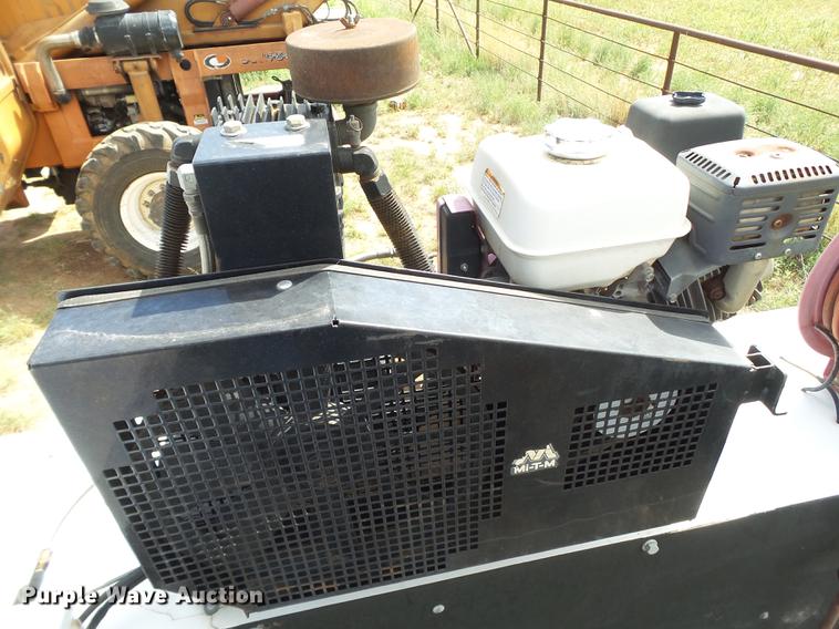 image for item FB9502 2011 Ford F450 Super Duty service truck