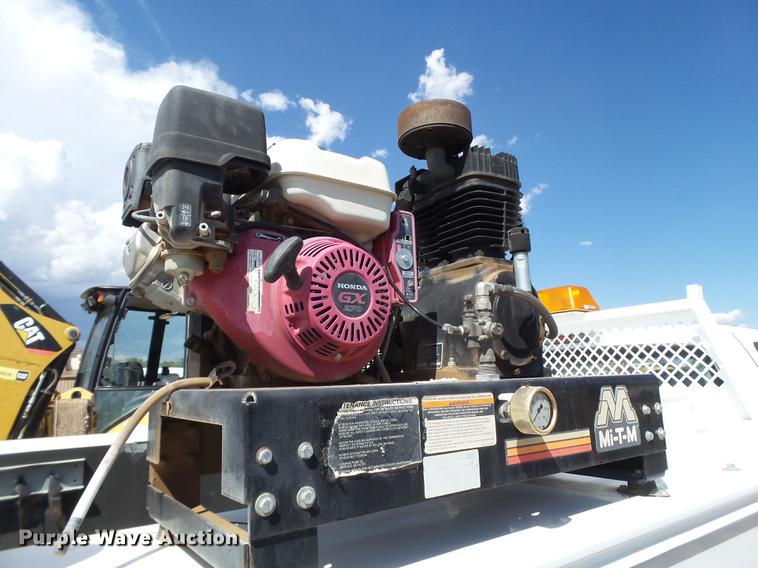 image for item FB9502 2011 Ford F450 Super Duty service truck