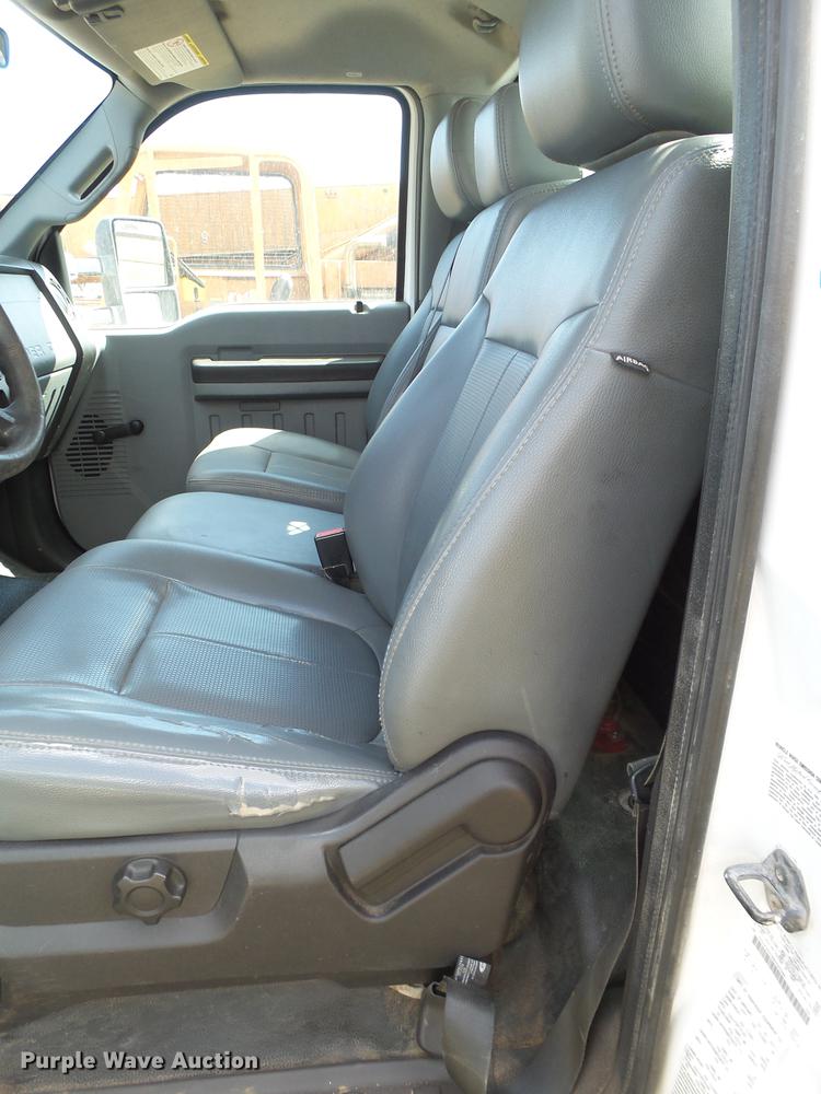 image for item FB9502 2011 Ford F450 Super Duty service truck