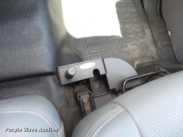 image for item FB9502 2011 Ford F450 Super Duty service truck