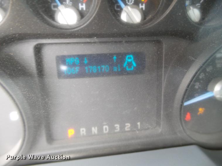 image for item FB9502 2011 Ford F450 Super Duty service truck