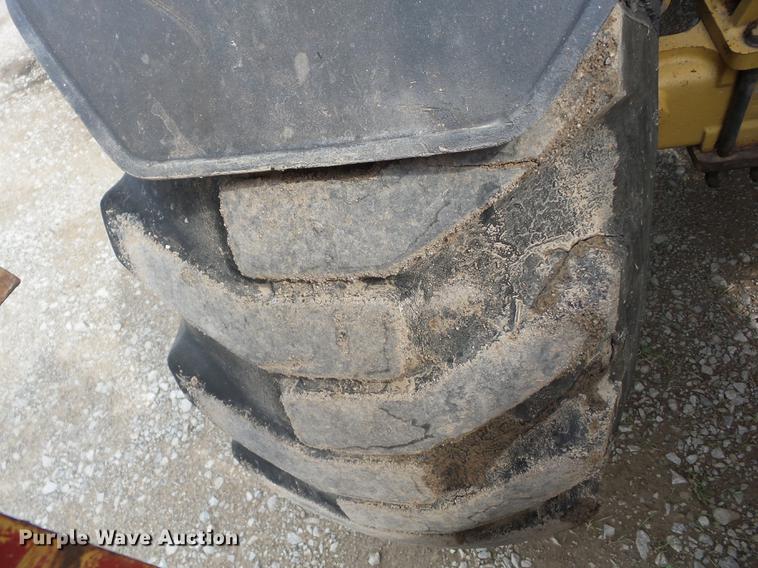 image for item K6261 1999 Caterpillar TH83 telehandler