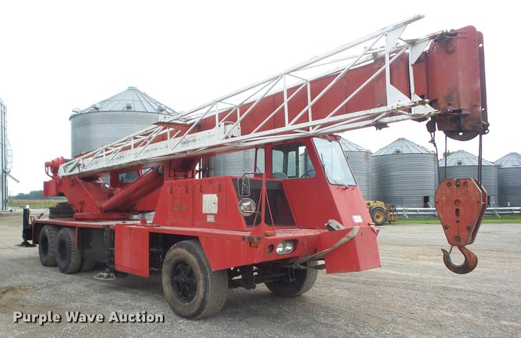 image for item K6262 1983 Koehring Bantam T888B crane