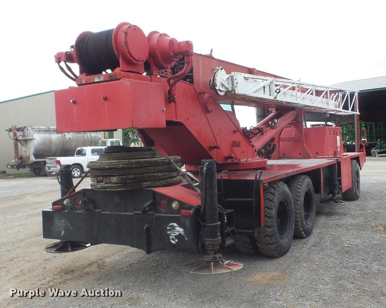 image for item K6262 1983 Koehring Bantam T888B crane