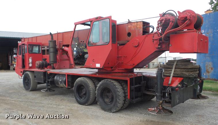 image for item K6262 1983 Koehring Bantam T888B crane
