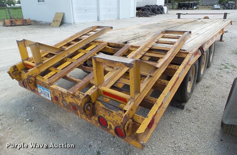 image for item L5691 1978 Belshe T4 equipment trailer