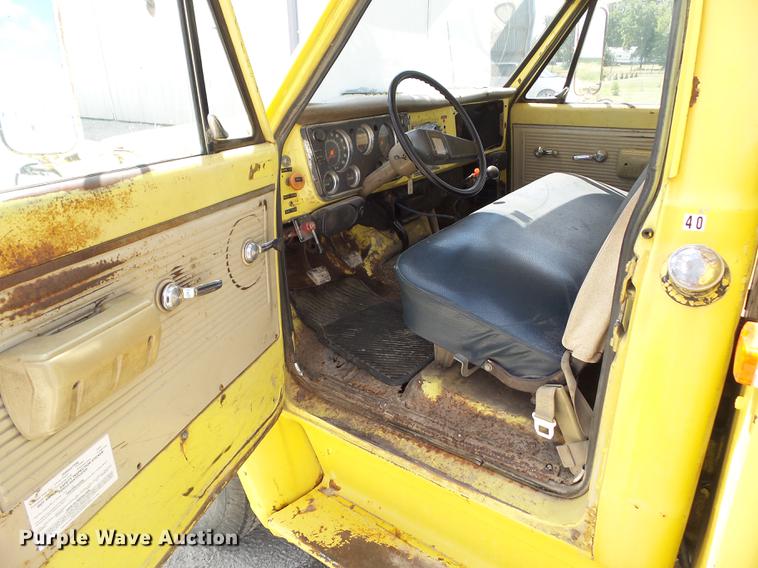 image for item L5692 1970 Chevrolet C60 drill rig truck