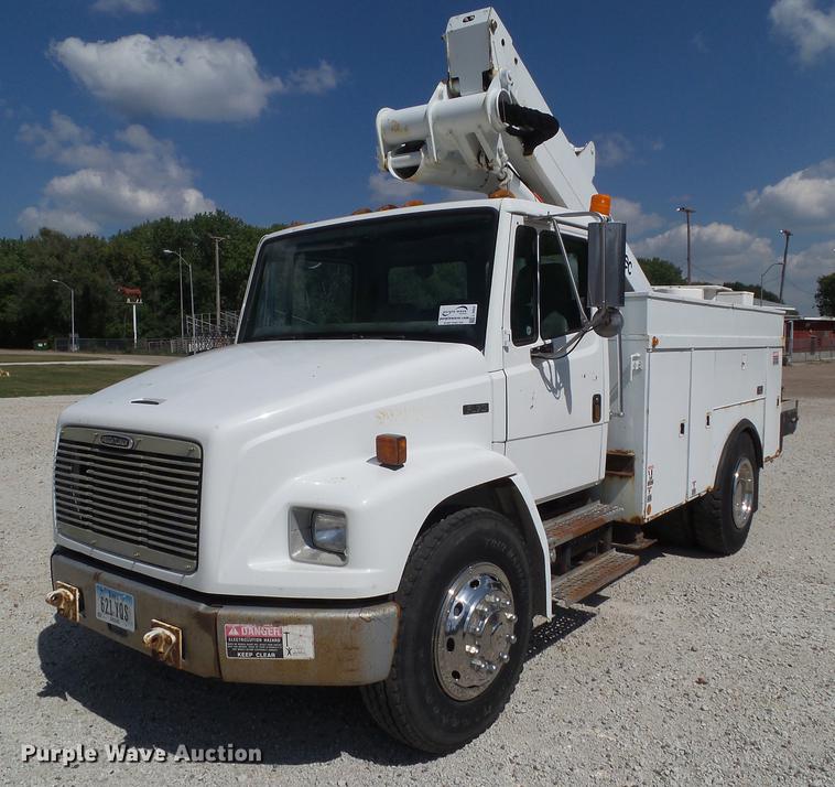 image for item L5693 2000 Freightliner FL70 bucket truck