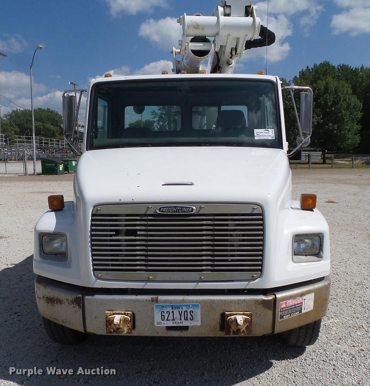 image for item L5693 2000 Freightliner FL70 bucket truck