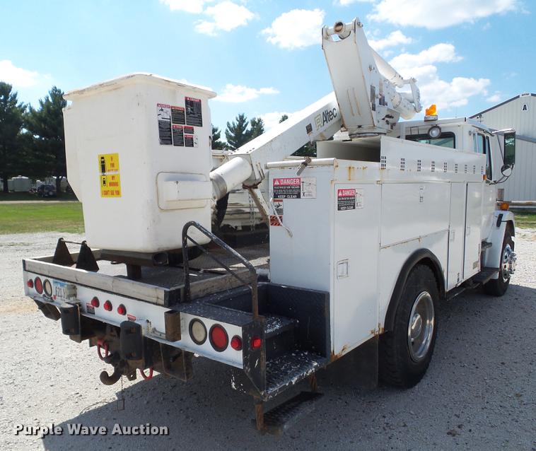 image for item L5693 2000 Freightliner FL70 bucket truck