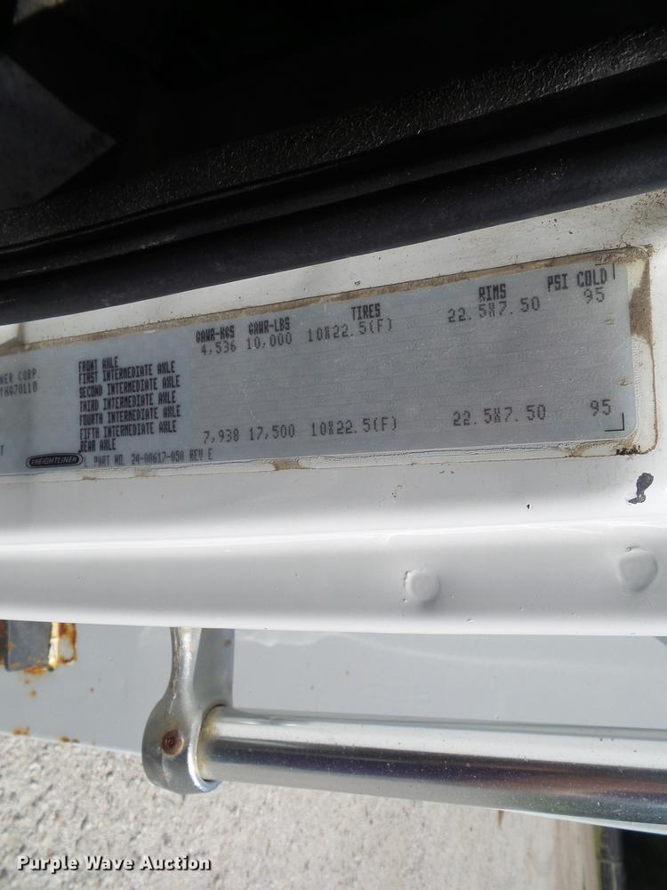 image for item L5693 2000 Freightliner FL70 bucket truck