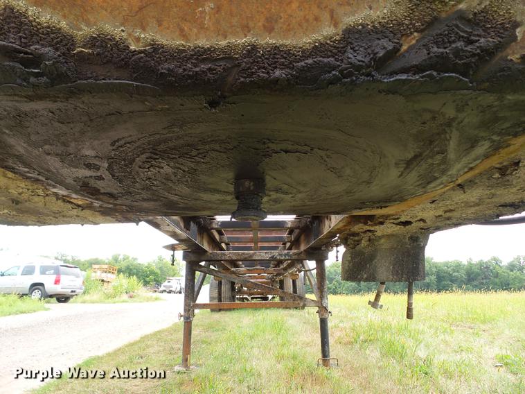 image for item L5694 2000 Flowboy live bottom trailer