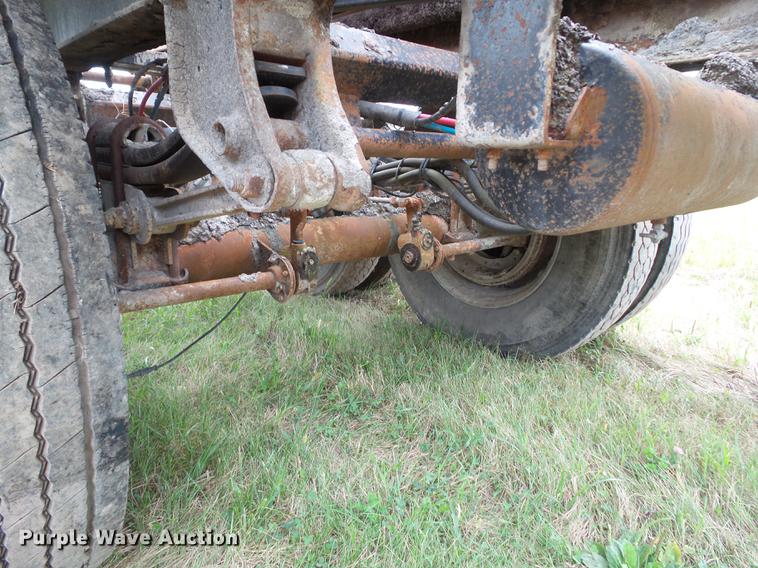 image for item L5694 2000 Flowboy live bottom trailer