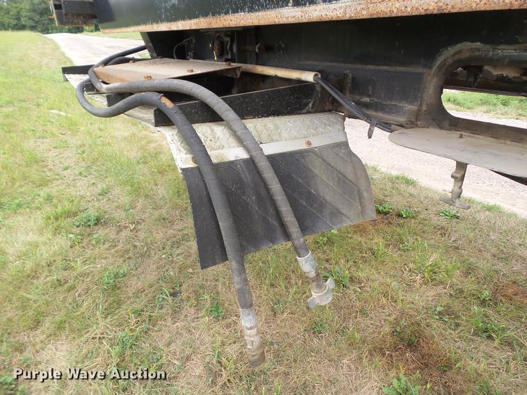 image for item L5694 2000 Flowboy live bottom trailer