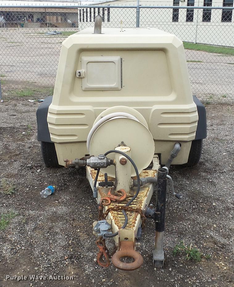 image for item DC1258 2004 Ingersoll Rand P185WIP compressor