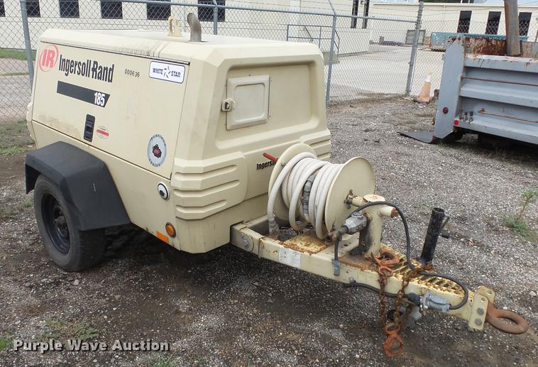image for item DC1258 2004 Ingersoll Rand P185WIP compressor