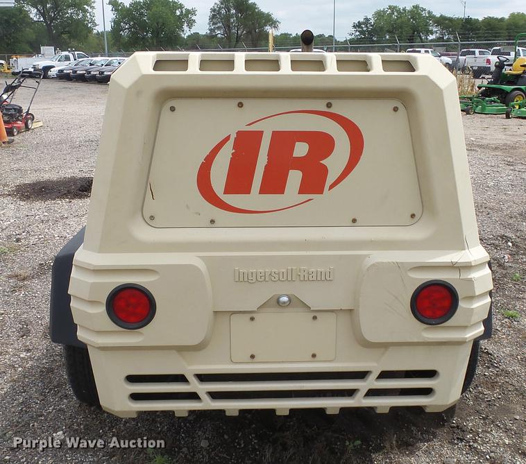 image for item DC1258 2004 Ingersoll Rand P185WIP compressor