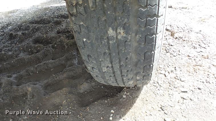 image for item DC1258 2004 Ingersoll Rand P185WIP compressor