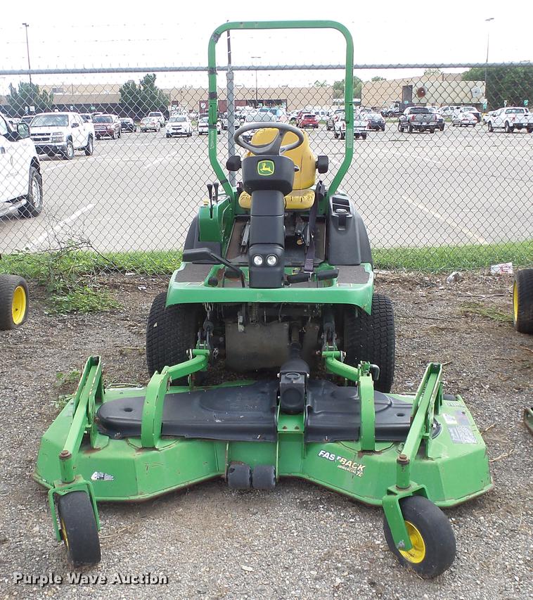 image for item DC1261 2005 John Deere F1445 lawn mower