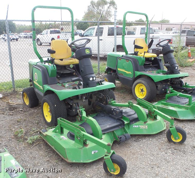 image for item DC1261 2005 John Deere F1445 lawn mower