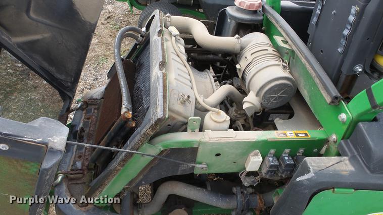 image for item DC1261 2005 John Deere F1445 lawn mower