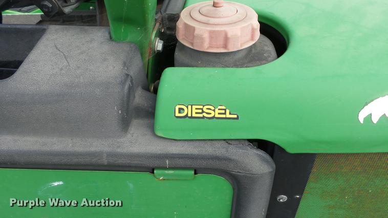 image for item DC1261 2005 John Deere F1445 lawn mower