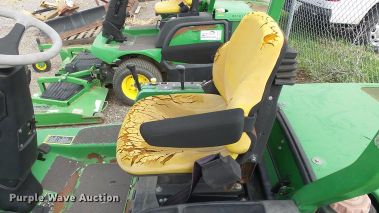 image for item DC1261 2005 John Deere F1445 lawn mower