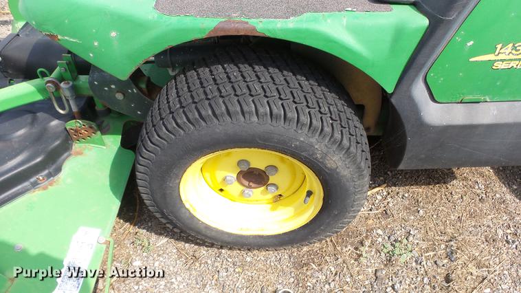 image for item DC1261 2005 John Deere F1445 lawn mower