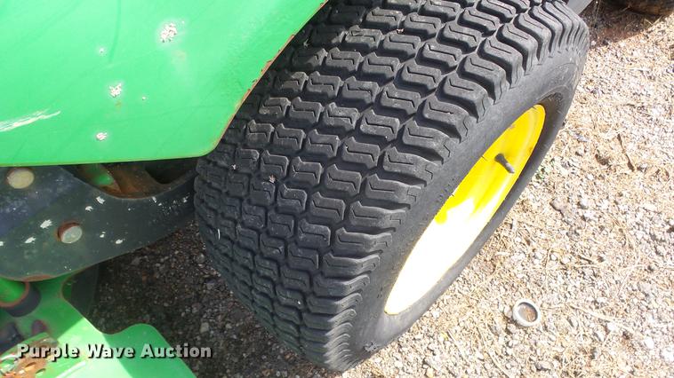 image for item DC1261 2005 John Deere F1445 lawn mower