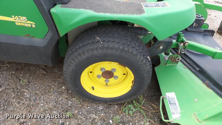 image for item DC1261 2005 John Deere F1445 lawn mower