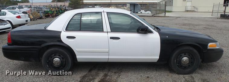 image for item DC1266 2009 Ford Crown Victoria Police Interceptor